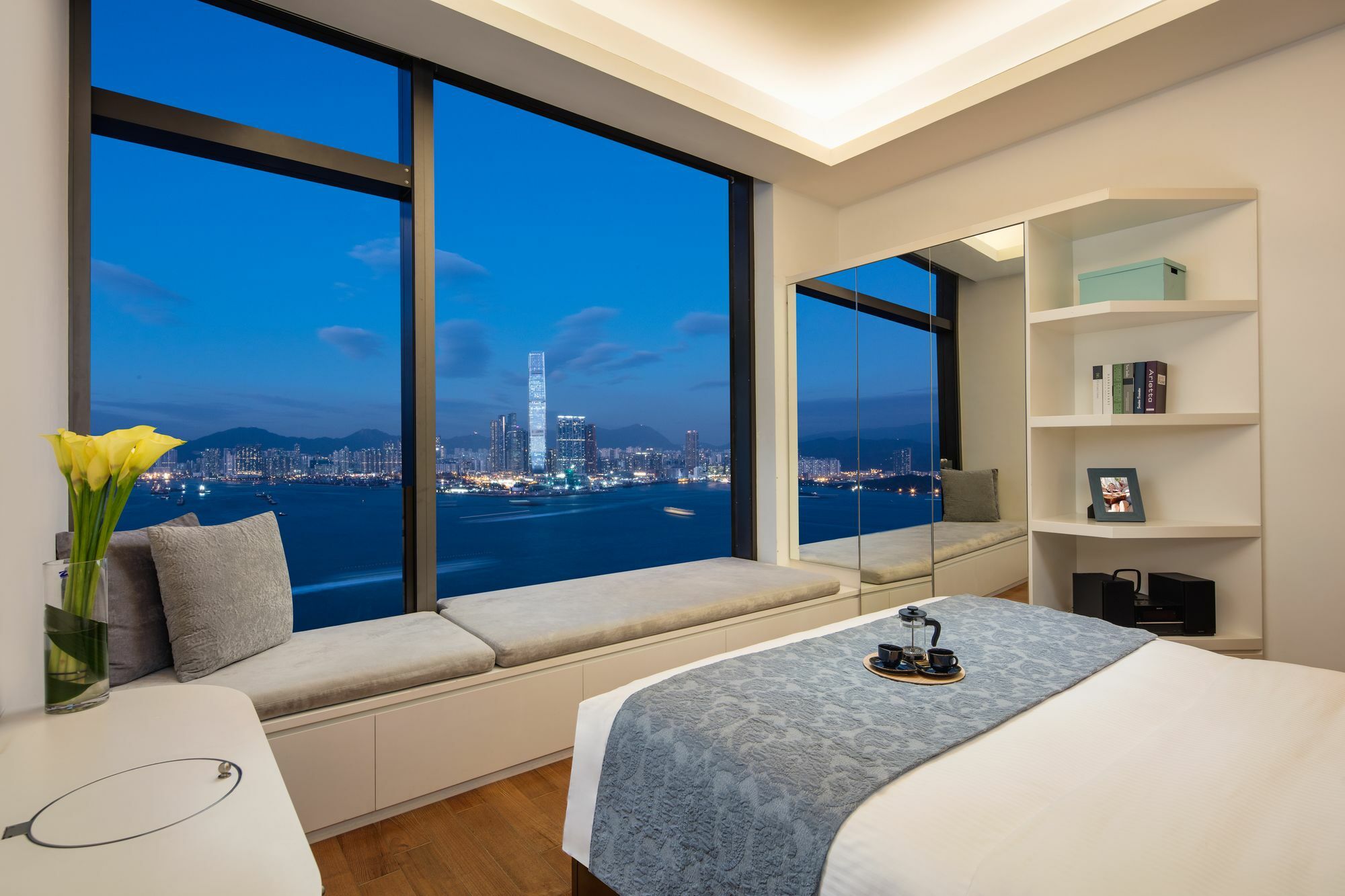 The Connaught Hotel Hong Kong Exterior photo